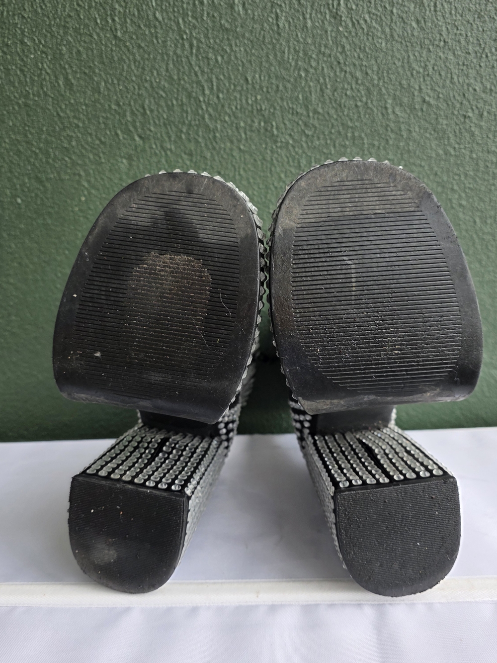 STEVE MADDEN Women's Black Rhinestone Platform Boots Sz 5.5 M Needs Some Repair - Picture 9 of 16